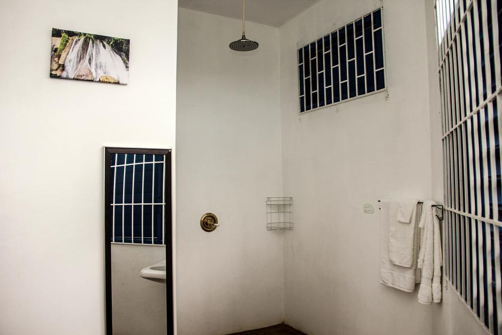 Sunshine Lodge: Your Home Away From Home Montego Bay Exterior foto
