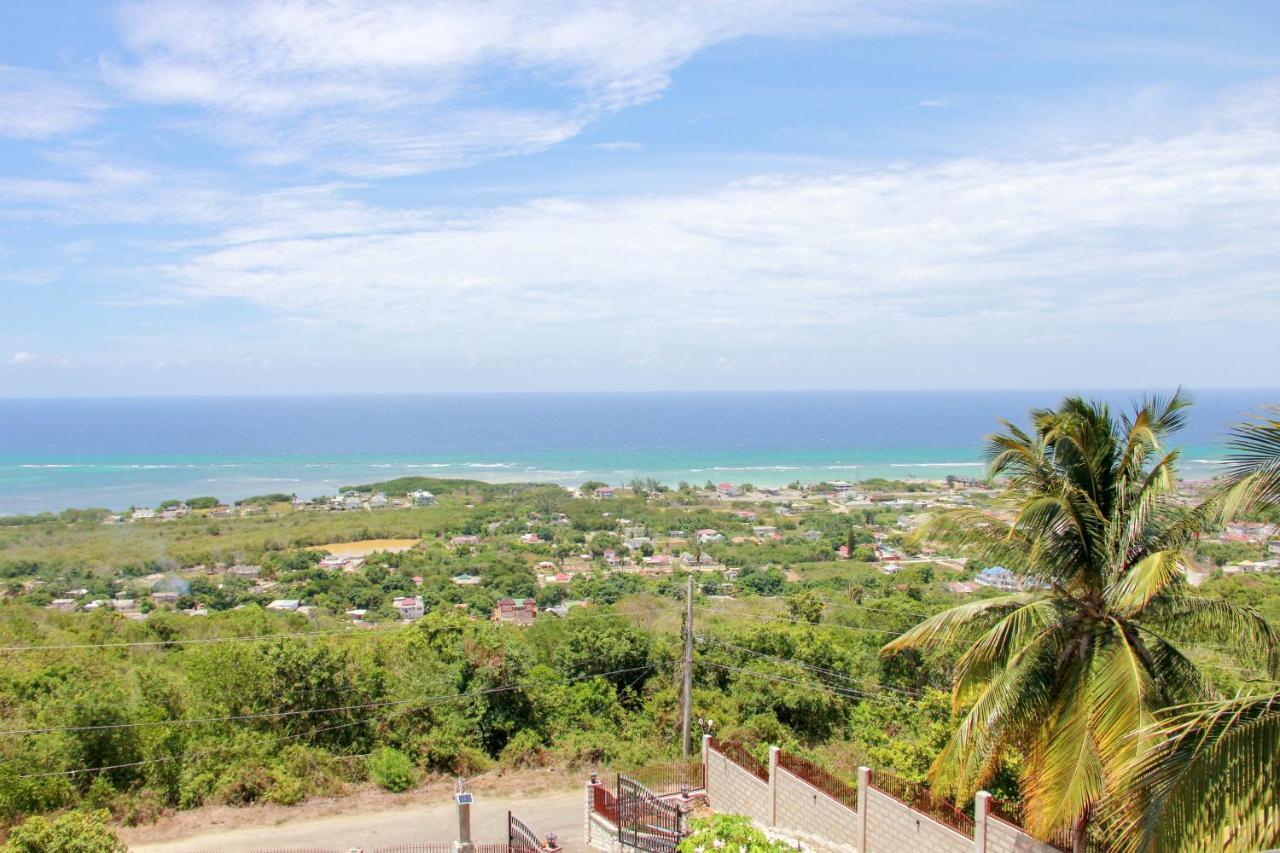 Sunshine Lodge: Your Home Away From Home Montego Bay Exterior foto
