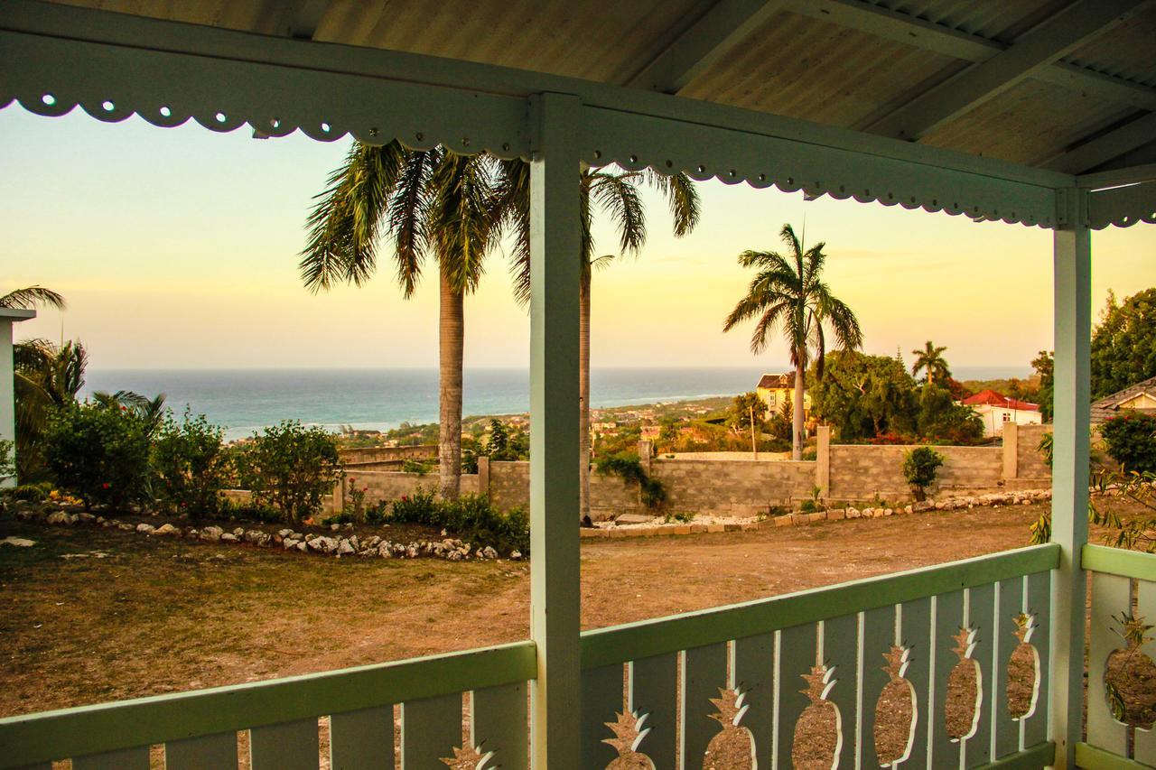 Sunshine Lodge: Your Home Away From Home Montego Bay Exterior foto