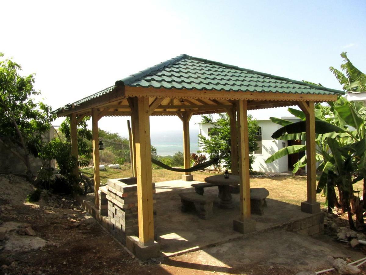 Sunshine Lodge: Your Home Away From Home Montego Bay Exterior foto